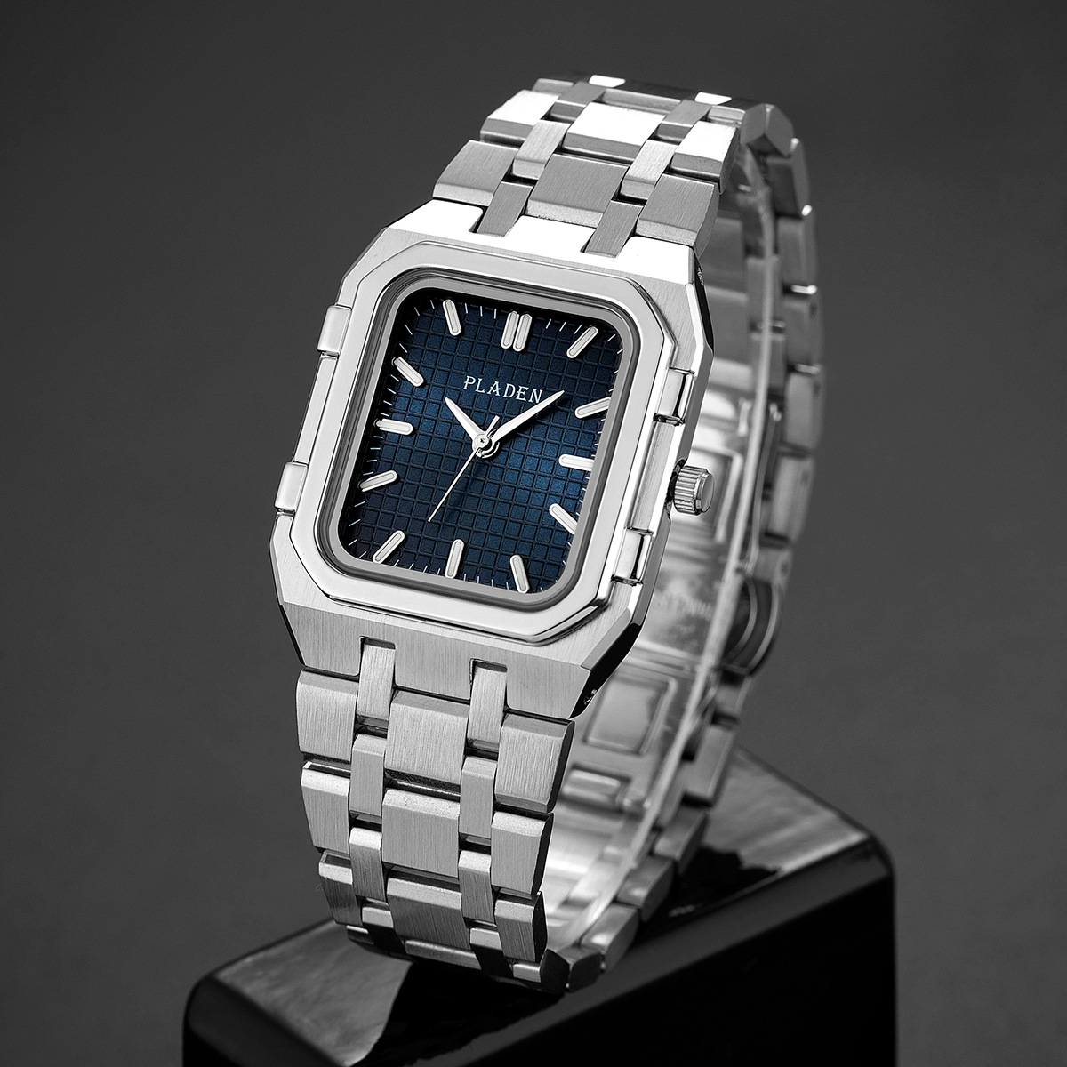 Luxury Watch Mockup - Relojes de cuarzo de alta calidad