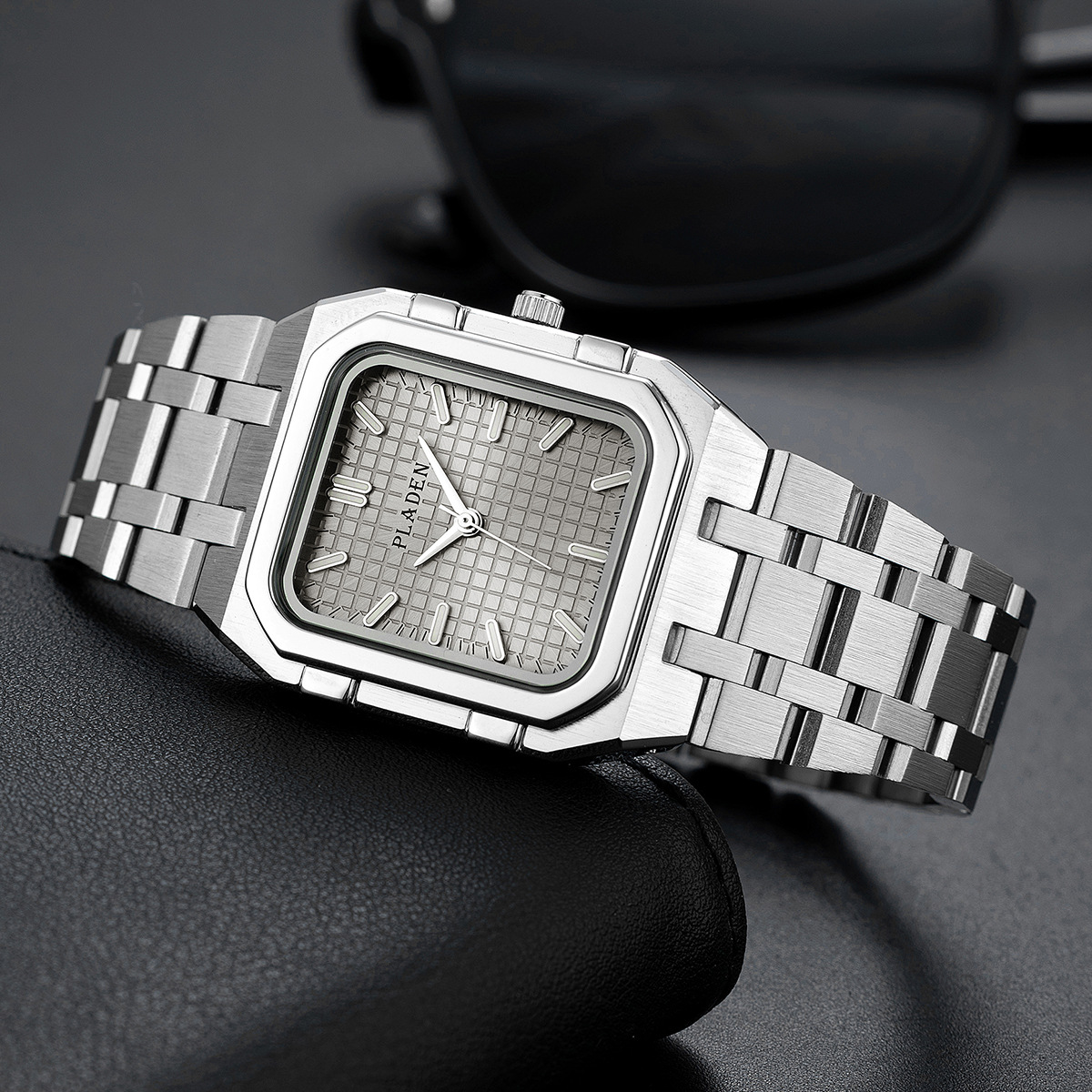 Relojes de cuarzo de alta cali - Luxury Watch Mockup reseña y precio